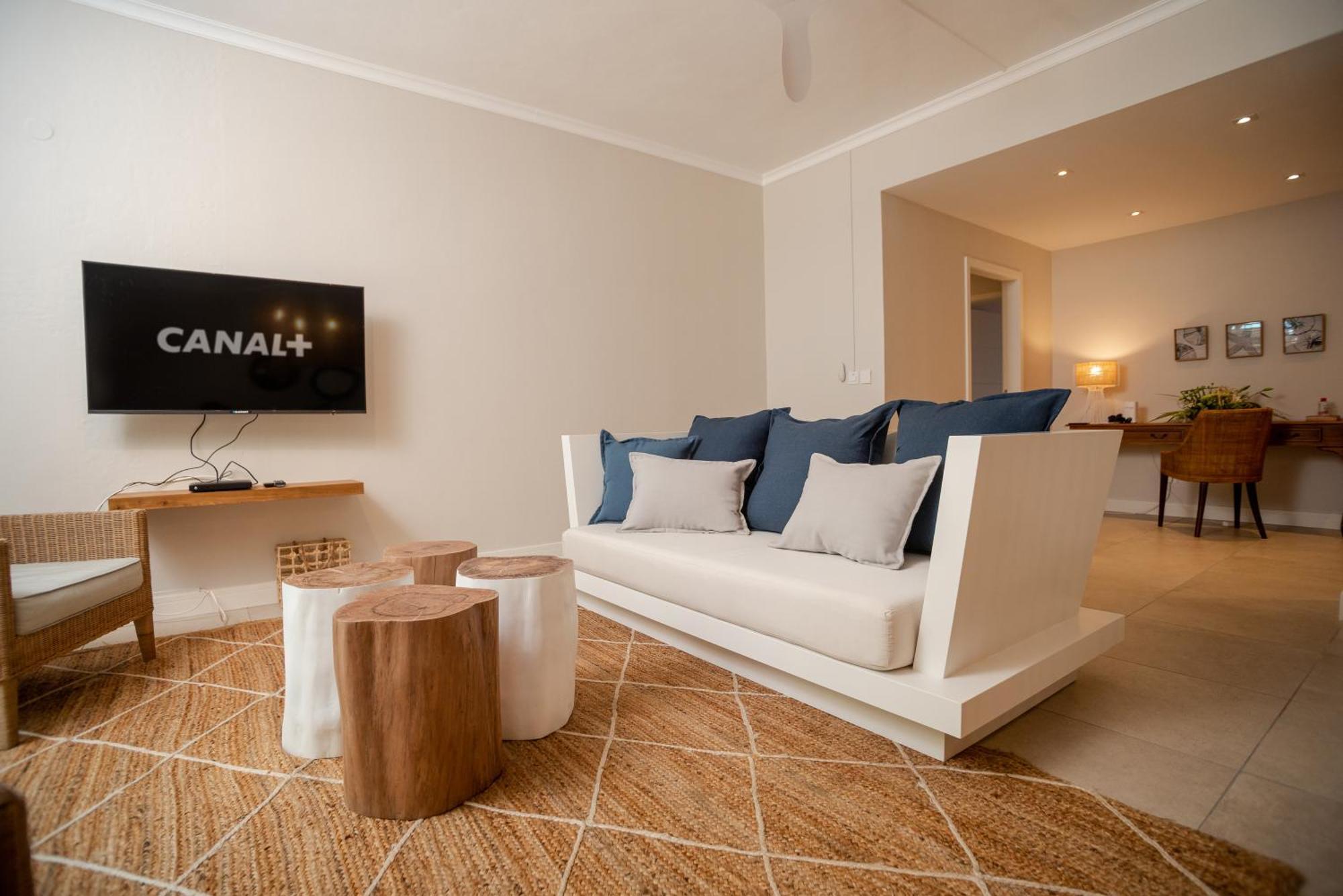 Blue Coral Beachfront Penthouse Flic en Flac Екстер'єр фото